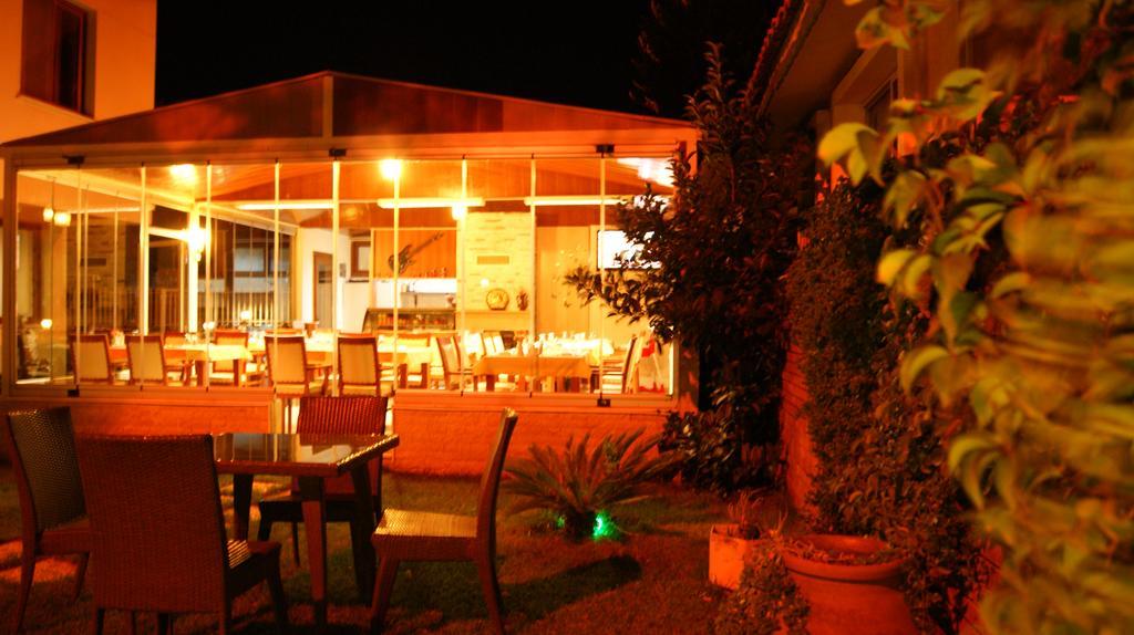 Villa Fokai Hotel Yenifoca Zewnętrze zdjęcie
